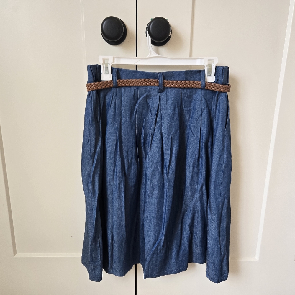 NWT ModCloth Chambray Bookstore's Best Button Front Skirt Size M - Picture 8 of 10